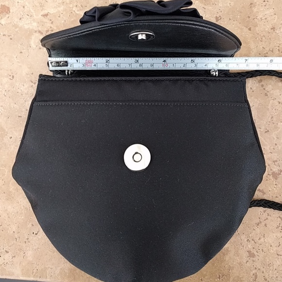 🔥HP🔥VTG Givenchy black silk/satin bag/w Swarovski crystals. - Picture 5 of 6